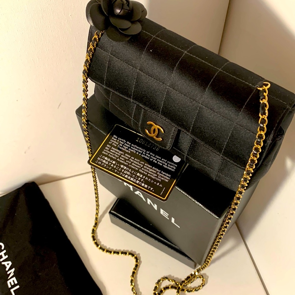 CHANEL Iconic Y2k Quilted Camellia Flap Bag Black Vegan Satin CC Gold Chain HW - Picture 4 of 15